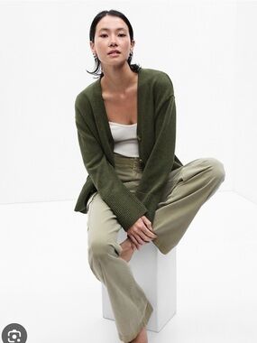 GAP 24/7 Split Hem Cardigan - Dark Olive Oversized Ribbed Hem Cardigan